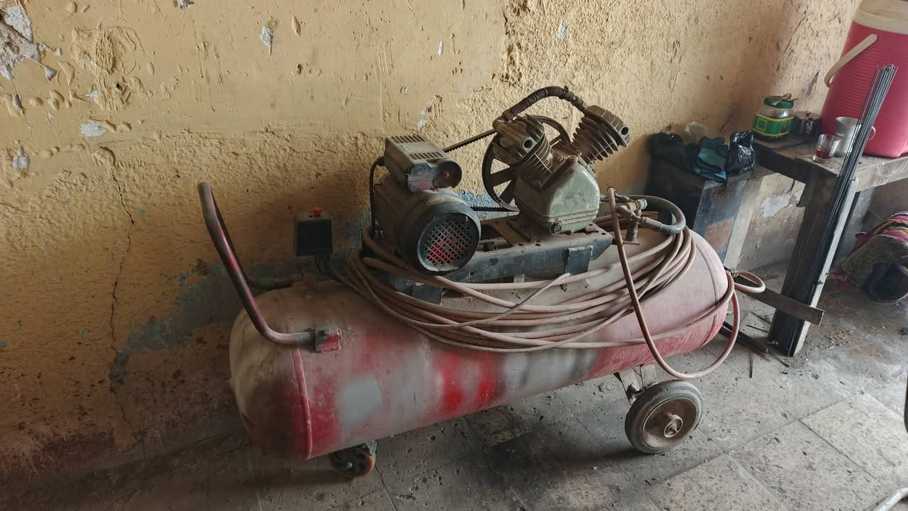 السلام عليكم كمبريسر للبيع شرط الفحص السعر 450 الرقم ***********العنوان البصره الزبير
