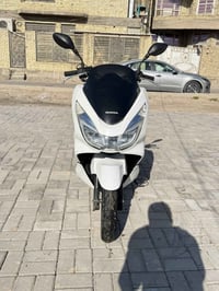 دراجة pcx جيل 2 ثاني ياباني  دراجة ماخذها رمبه الدراجه وعلى ايدي بس جد...