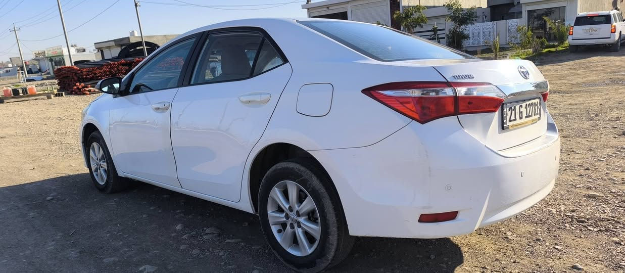 کرولا خلیجي 2014.ابيض ثلجي..بيه قطعةو 3شبر.صبغ.بدون دواخل.بعد مكفول.تبريد.صدر.تايرات.دواخل مكفول.سعر 127$.مجال.مكان كـــفري.كـــلار..***********
