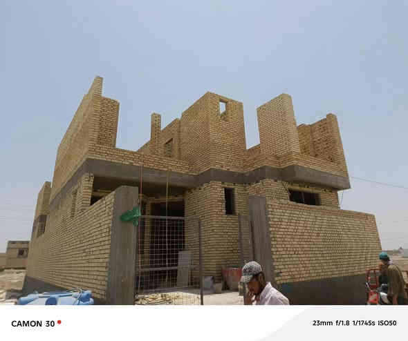 السلام عليكم خلفه بناء شغل نضيف ولتزام بلعمل متفرغ حاليا ناصريه مركز ***********
