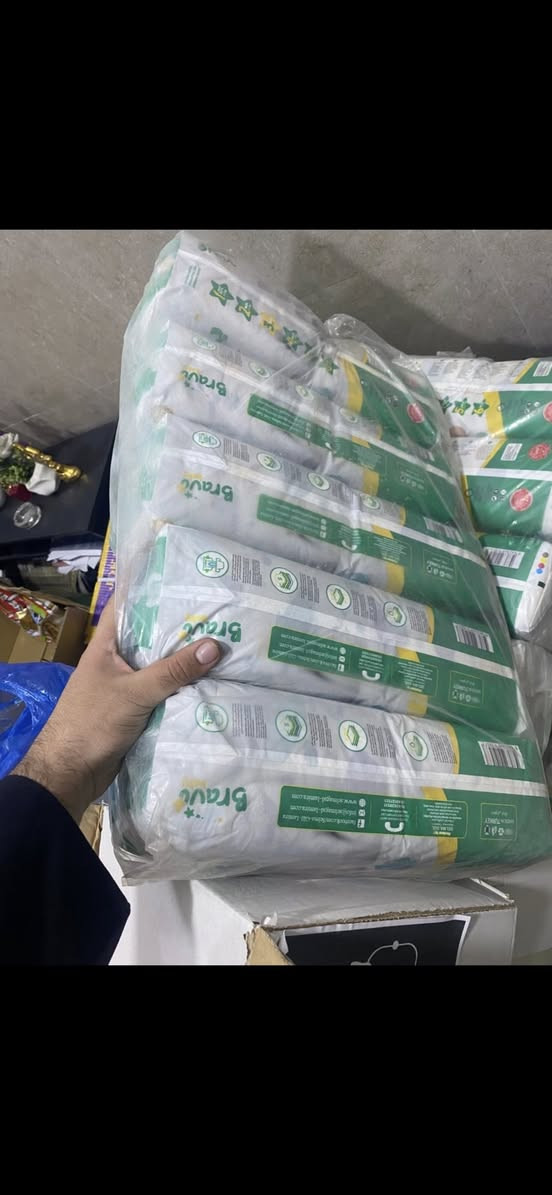 السلام عليكم اخوان حفاضات برافو رقم واحد فقط تركية المنشأ متوفر اربع درازن مثل ما موضح بالصورة سعر الدرزن عشرة الاف العنوان البوبيات للاتصال ***********
