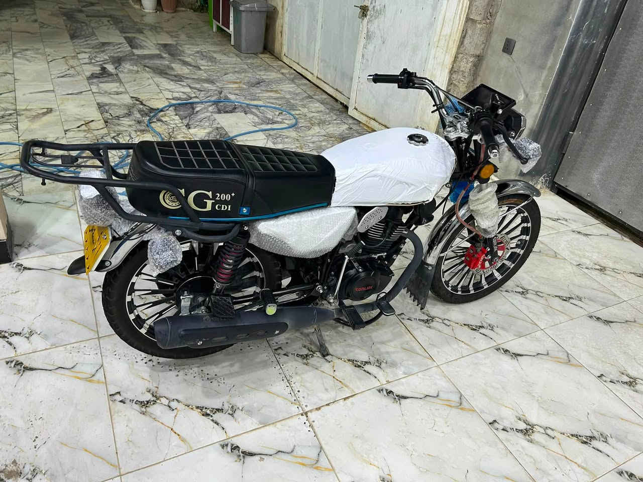 دراجه ايراني 2025 زيرو مو ماشيه بعده جديده ماعايزلهه برغي السعر 900 بيه محال بسيط


**إذا كنت صاحب هذا الإعلان وتريد حذفه لأي سبب، رجاءا أرسل رسالة إلى الدعم الفني**