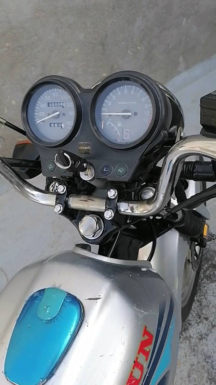 سلام عليكم دراجه للبيع دايون عضم موديل 21 مكينه ناعمه شلعه ومعدل كهربيات شغاله سلف هندر دراجه كلك كلك كلك سعره 550 وبيه مجال لشراي


**إذا كنت صاحب هذا الإعلان وتريد حذفه لأي سبب، رجاءا أرسل رسالة إلى الدعم الفني**