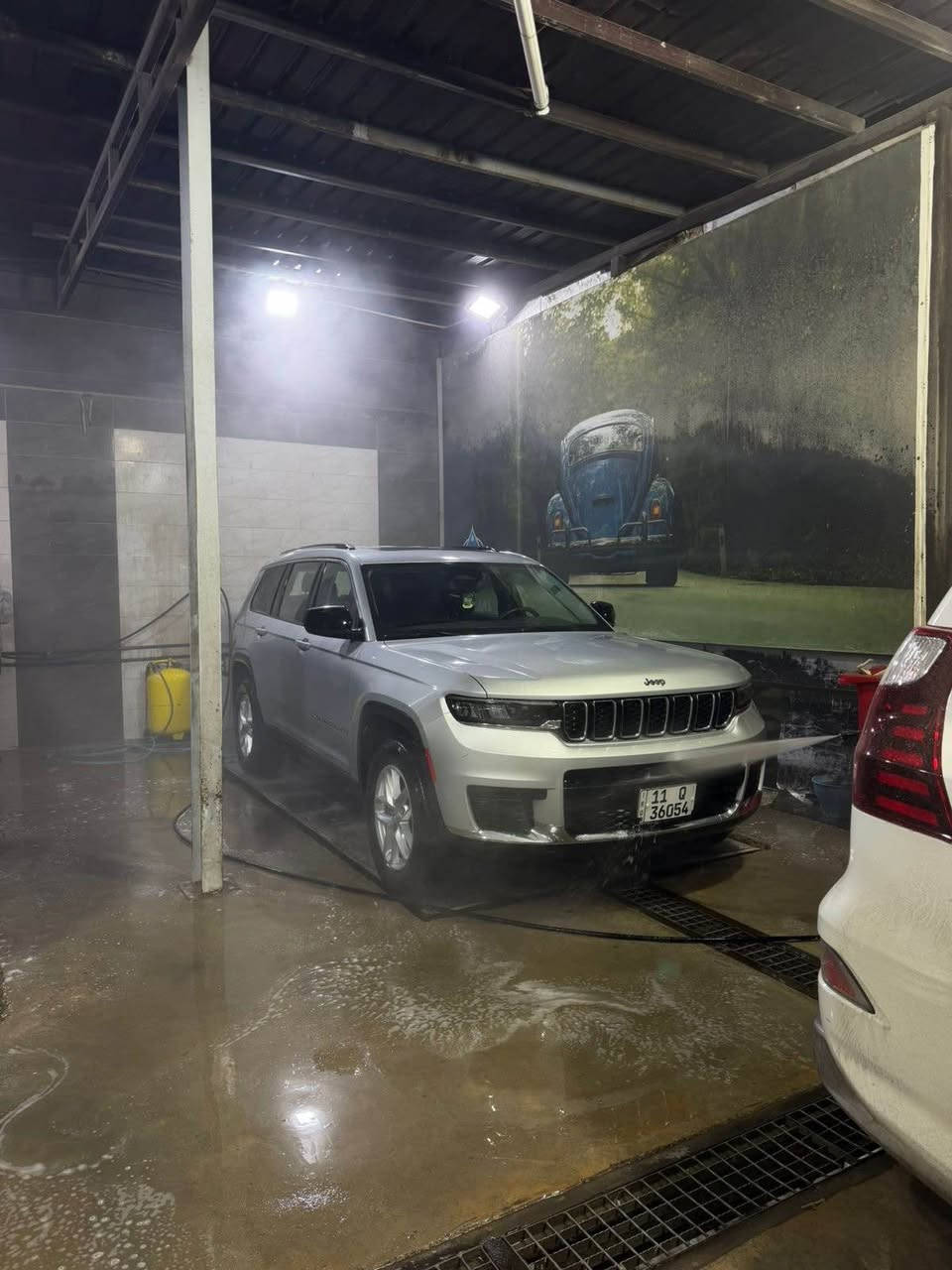 سلام عليكم جيب موديل 2023
بدون ارباك بدون دواخل بوب 2 مبدلات نفس لون 
سياره 7 راكب 6 سلندر
فتحه
اي استفسار ***********
مكانها بغداد 
تابعوا الصفحه تنشر بيها هواي سيارات بغداد, العراق
