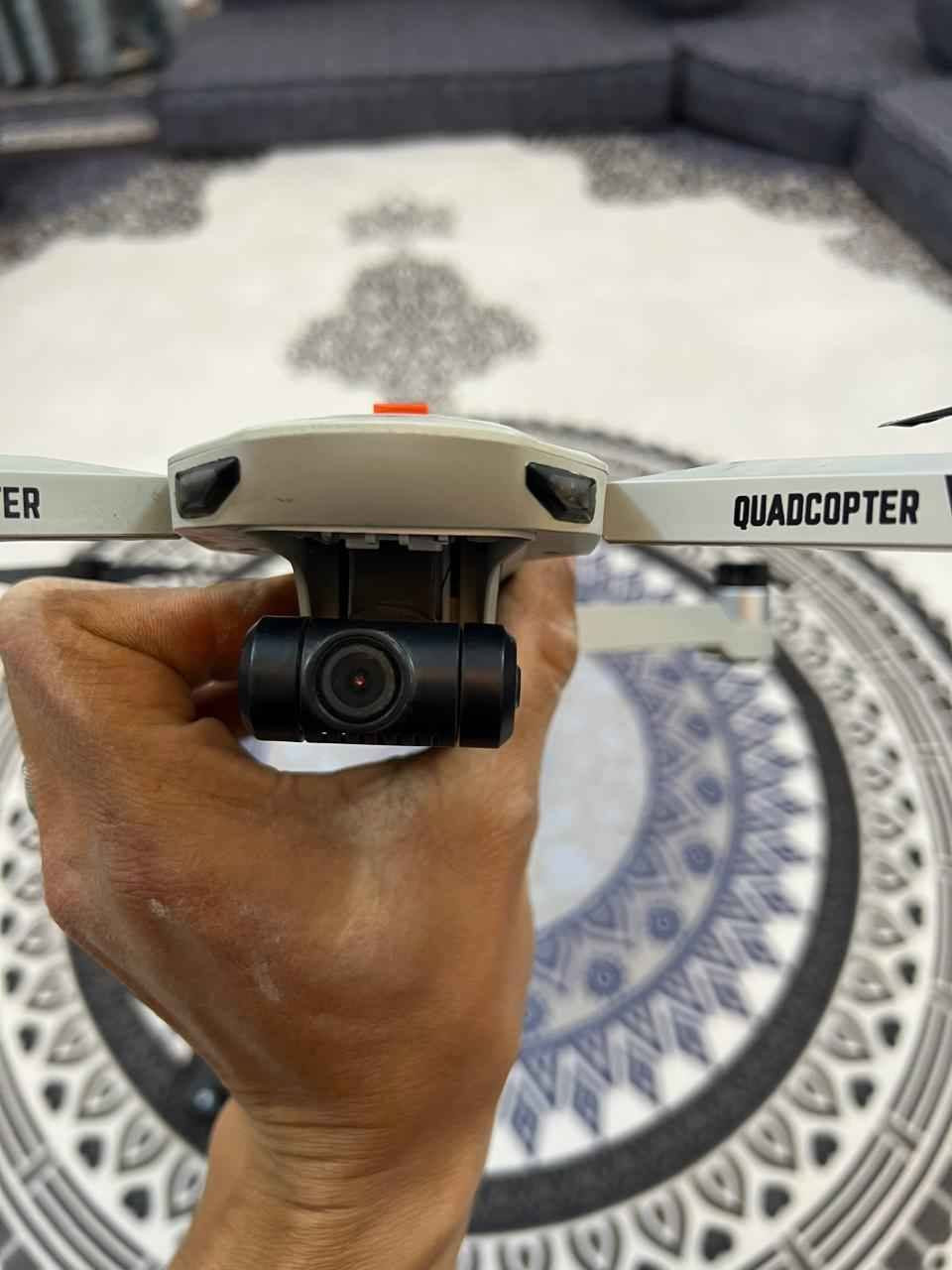 طائره FK102 للبيع او مراوس بتلفون زين
بطاريه 2 وياهة مواصفات عوده ذاتيه النفس المكان
 تصوير 4K مدت الطيران 30 دقيقه
بطاريه 2200 ملي امبير
مدا التحكم من 600 الى 800 متر 
شباب معلومات كامله ويه صور عن الدرون او ابحث بل كوكل يطيك معلومات كامله
( السعر 150الف )
مكاني ابو غريب رقم الهاتف
***********
***********
ملاحضه الي يشتري يجيب شخص يفحص الدرون لان اني مو قوي بل طيران اخذته اطلب شخص فلوس وخذتخة بمكان الفلوس بغداد, العراق
