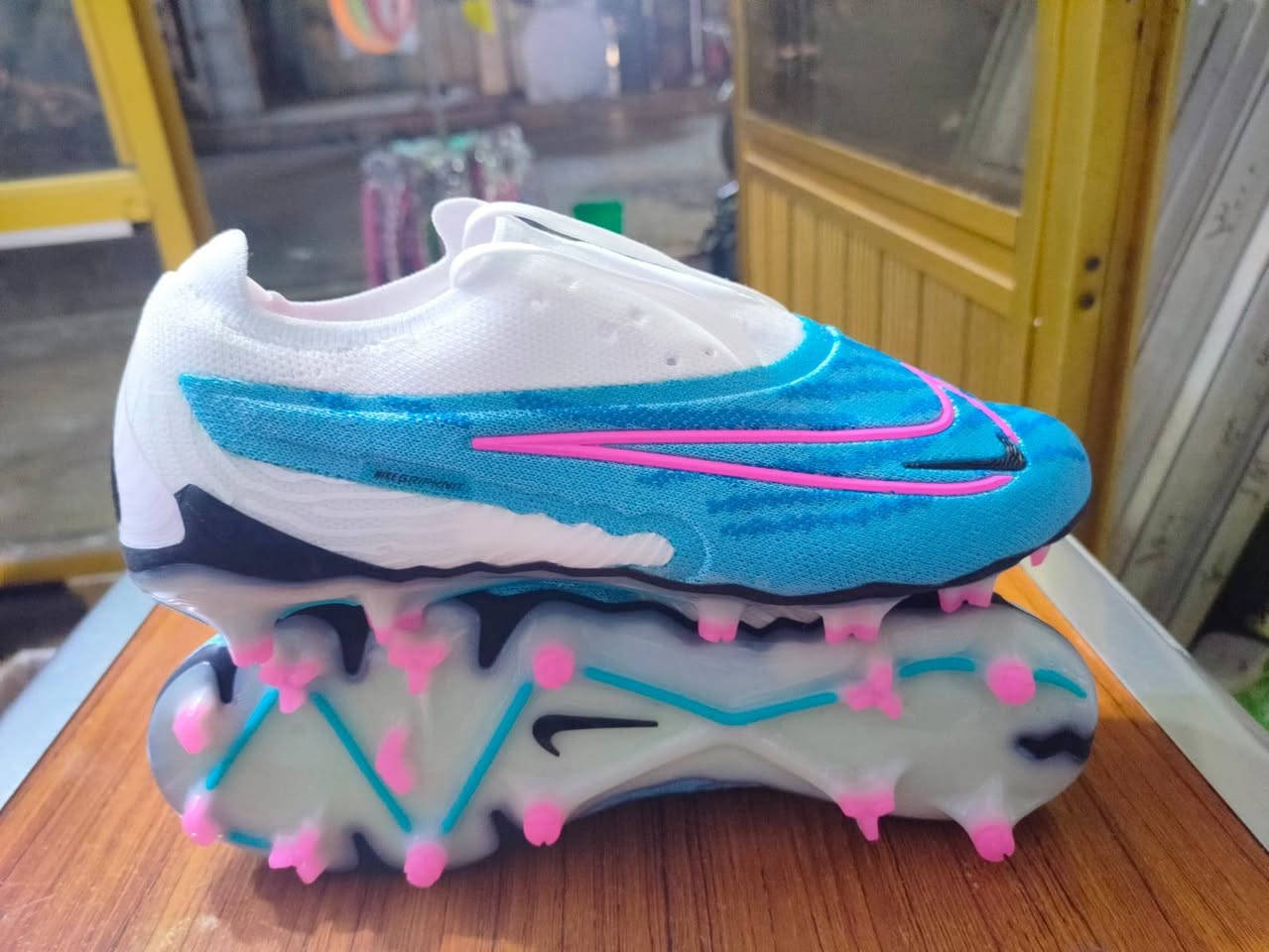 على 25 مال امزون احذيه اصليه


**إذا كنت صاحب هذا الإعلان وتريد حذفه لأي سبب، رجاءا أرسل رسالة إلى الدعم الفني**