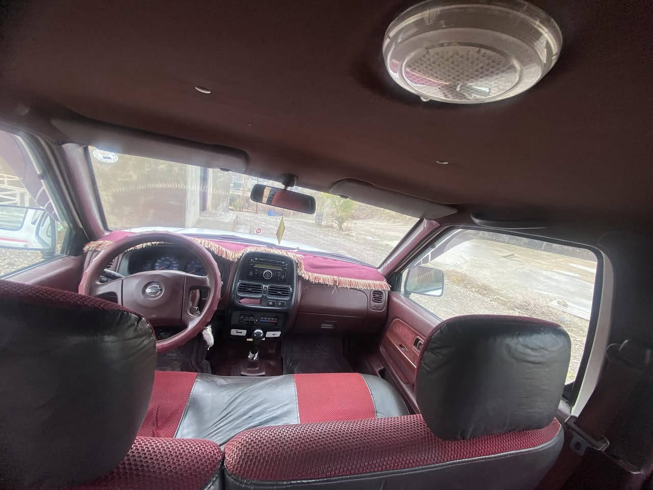 سەرەتا بەناوی خوا نیسان پیکاب ٢٠١٢ مەکینەی نەکراوەتەوە سبوغی نیە سەنەوی بەسەر چووە ساردەکووتی بچوکی هەیە سعری ١٤٨ وەرەقە 
تکایە  گەر موشتەری نی تەلەفۆن مەکە 
*********** ڤایبەر  + رەقەم
