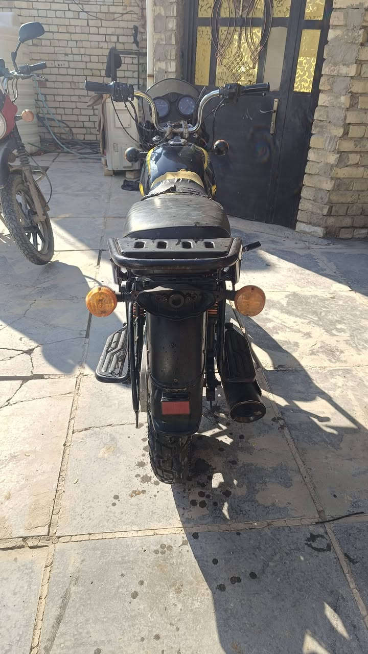 دراجه بوكسر موديل 2022 أوراق كامله عوزها ترتيب قليل 
سعر 600 استفسار أكثر الاتصال على الرقم 
***********
