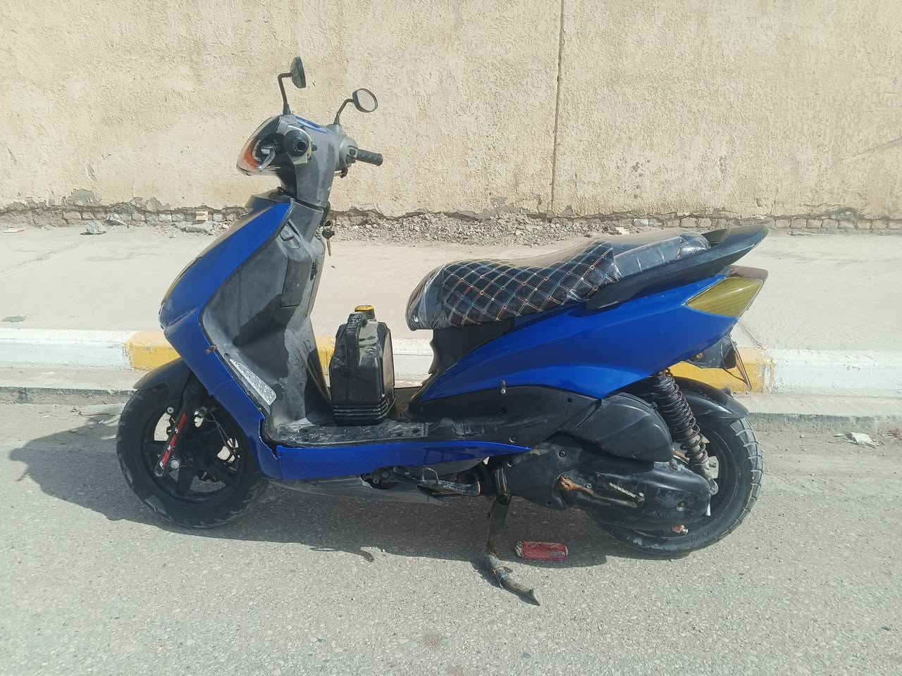 السلام عليكم
سكنس نثيه ياباني 

كبريتر 

شغاله سلف + هندر 

مكينه مفتوحه 

صالنصه رياضي 

للبيع فقط بدون مراوس 

المكان / غراف 

السعر 425 وبيه مجال بسيط 

تفاصيل اكثر عالخاص


**إذا كنت صاحب هذا الإعلان وتريد حذفه لأي سبب، رجاءا أرسل رسالة إلى الدعم الفني**