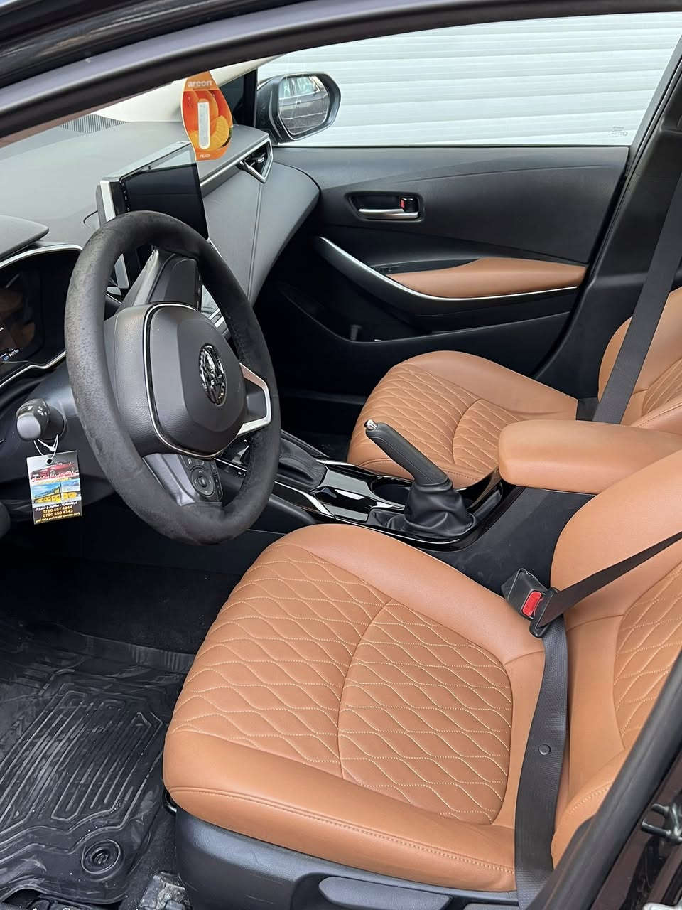 Corolla خليجي شركة
لون اسود🖤

موديل 2023🔥

سياره كلين بدون صبغ ودعم✅

ماشي 44 كيلو 

داخل قيسي🧡

موصفات شاشه كامره سلايت معروفه بقيه موصفات

سعره 160 مجال 

***********☎️
