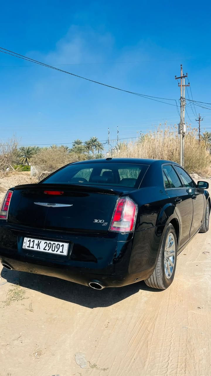 اوباما 2013 امريكي 
S300
بدون صبغ فقط بارد بسيط وسونار موضح 
فول مواصفات 
بانوراما 
بصمه 
كشنات جلد وكهرباء 
كير طياره 
محرك 3600
شاشه كبيره 
ويل كروم 
ماشيه ١٨٢ 
سياره جاهزه بدون نقص 
السعر 153$ 
مكان السياره بابل المسيب 

***********//***********
