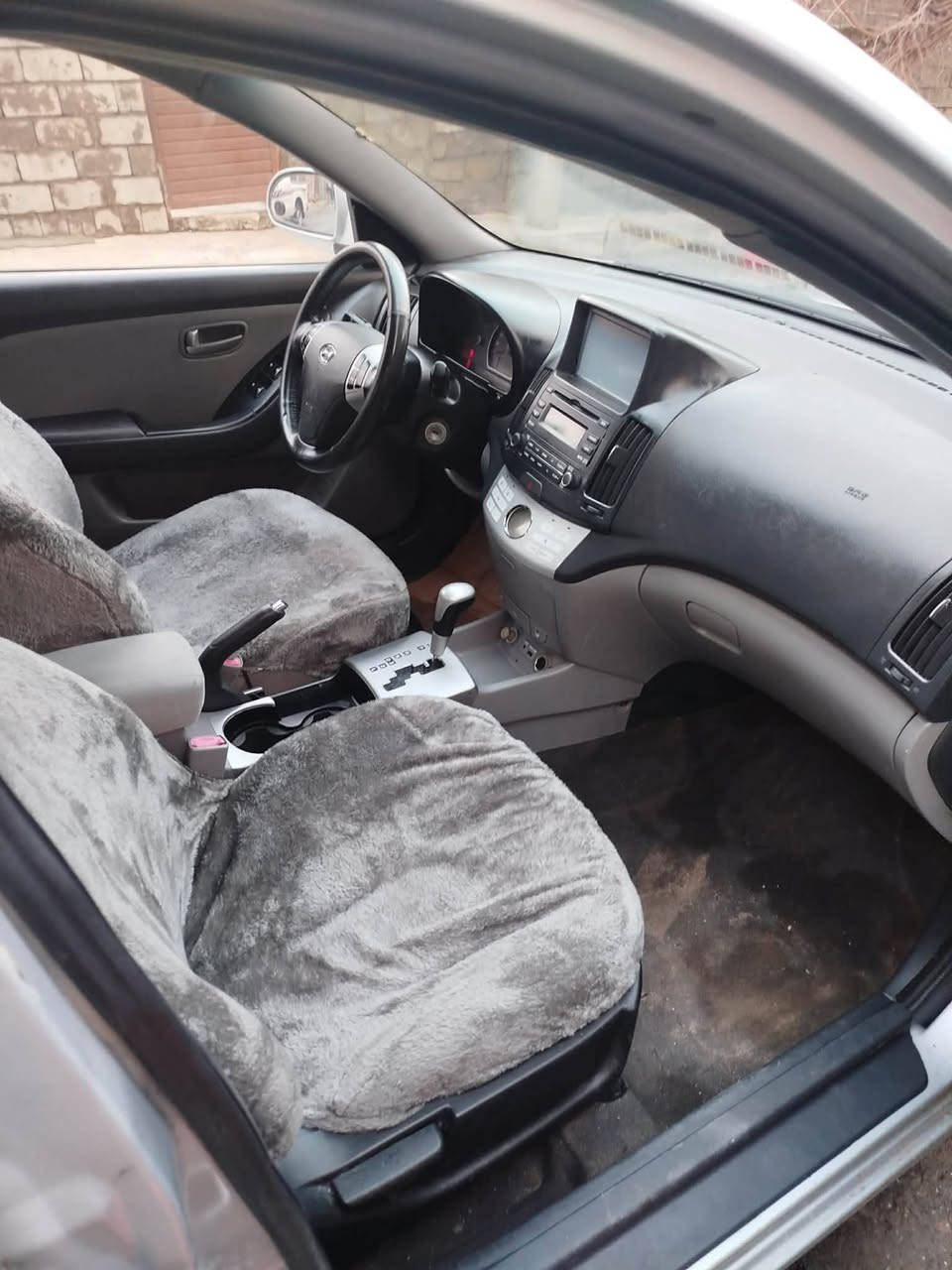 هۆندا ئاڤانتی 2009
سەیارەکە نموونەیە لە جوانی

 خایسی نیە

کوشن هیتەر 

سوکان ڤۆلیۆم

ئاوێنە کارەبایی 

سەقفی بەشەرت 

تەبرید سارد و گەرم بەشەرت 

گێڕو مەکینە بەشەرت

کەڤەری نەگۆراوە بەشەرت

جامی پێش و دوای هەڵگیراوە 

تەقە و ڕەقەی بەشەر کامل مەسرەف کراوە

شوێن ..قەڵادزە

ژمارە مۆبایل : ***********
