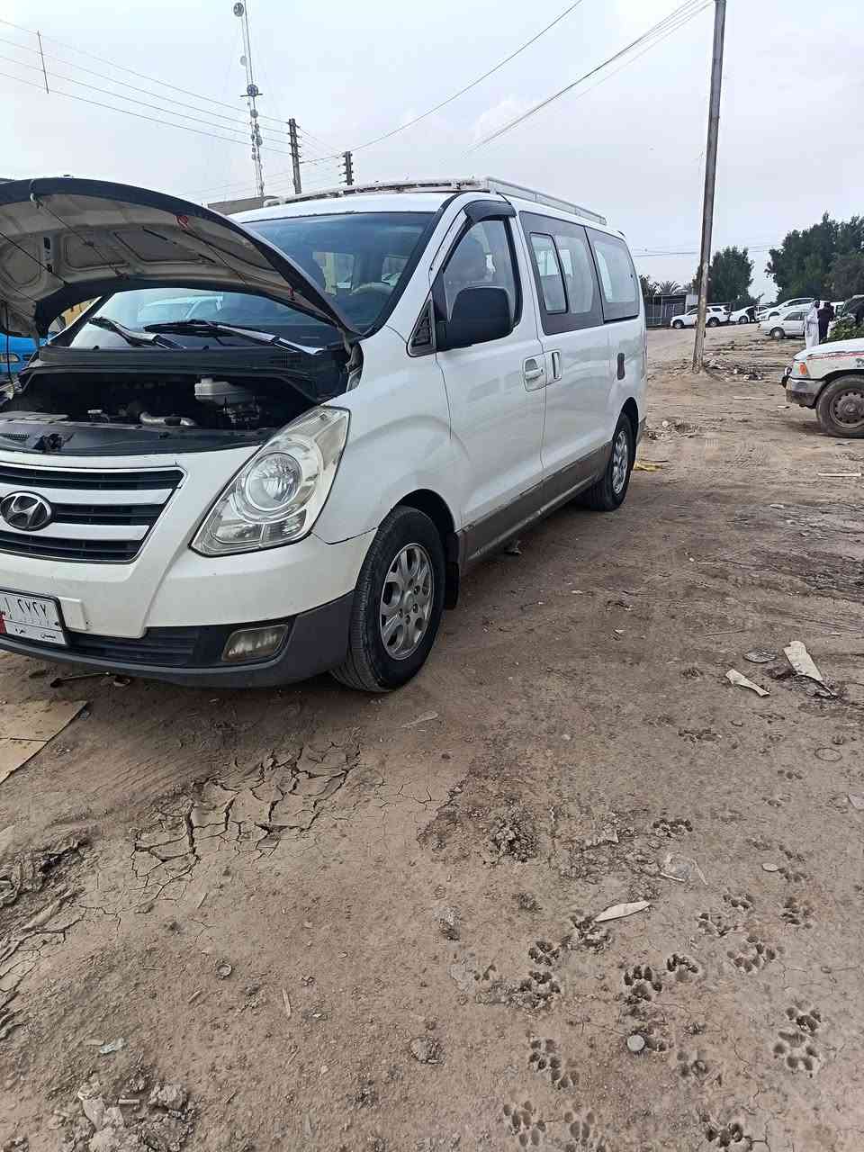 السلام عليكم ستاركس للبيع ٢٠٠٩ مفتوح رقم ميسان السياره نظافه ٨٠٪ محرك بنصق حداديه ٨٠٪ السعر ١١٥ وبيه مجال *********** العنوان ذي قار
