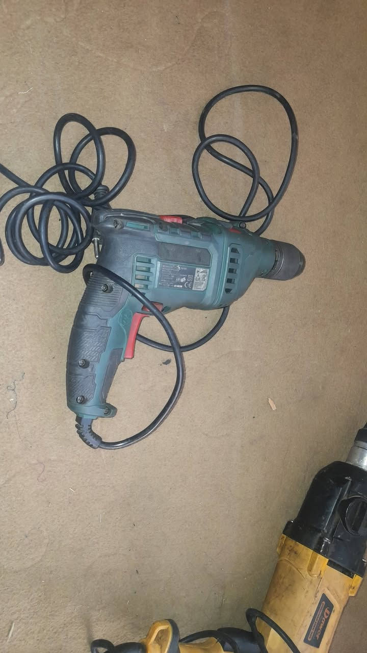 للبيع مكينا لحيم + 2 دريلات شغالات شرط الفحص مكان بغداد


**إذا كنت صاحب هذا الإعلان وتريد حذفه لأي سبب، رجاءا أرسل رسالة إلى الدعم الفني**