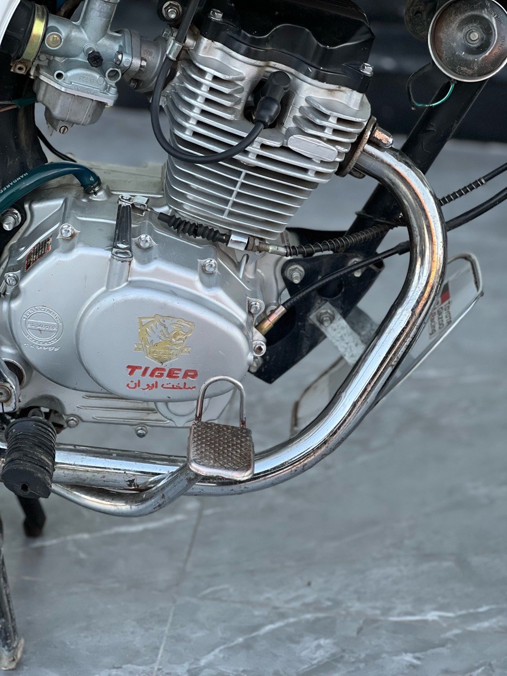 العنوان الموصل جانب الأيمن الفاروق 