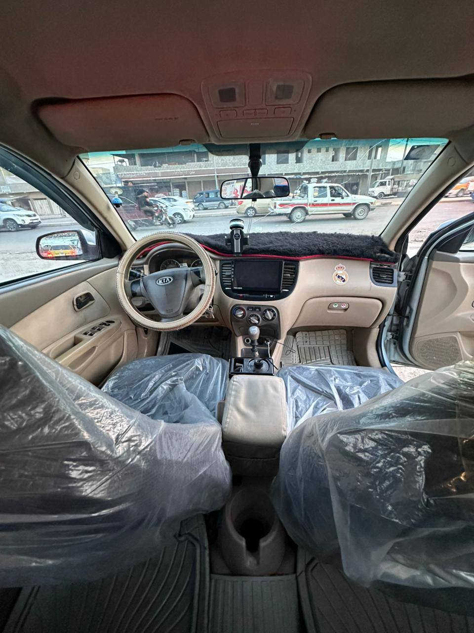 السلام عليكم للبيع كيا ريو ترهم مقدمه +نقد موديل 2007رقم ديالى كير عادي محرك 14 خليجي صبغ باب جاملخ تبريد ثلج جام كهربائي كوبون بنزين مكان موصل دوره الرساله غير متواجد عل فيس تواصل اتصال أو واتساب 
***********
***********
