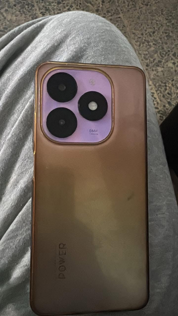 للبيع جديد كلشي ما بي ما مبدل بي اي شي سعر ٧٥ قفل ***********
