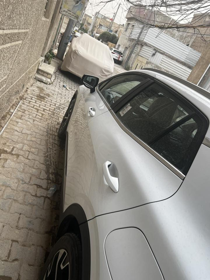 كيا سبورتاج  2023 رقم أربيل
ماشيه 56,KM 
❗️قمارة حديد  
نقطة عمياء 
 • بصمة تشغيل + تشغيل عن بعد
 • حساسات خلفية
 • هاند بريك كهربائي + Auto Hol•

 • أريل نفكيتر
 Drive Mode – مانع انزلاق – مانع انحدار
 • لايت زينون + بك لايت LED
 • رنجات (ويل) قياس18 
بيها شويه صبغ ربع جاملغ ايسر خلفي   

السعر 19,500وبيها مجال 
مكان السيارة بغداد الحرية 
للاستفسار 
***********
