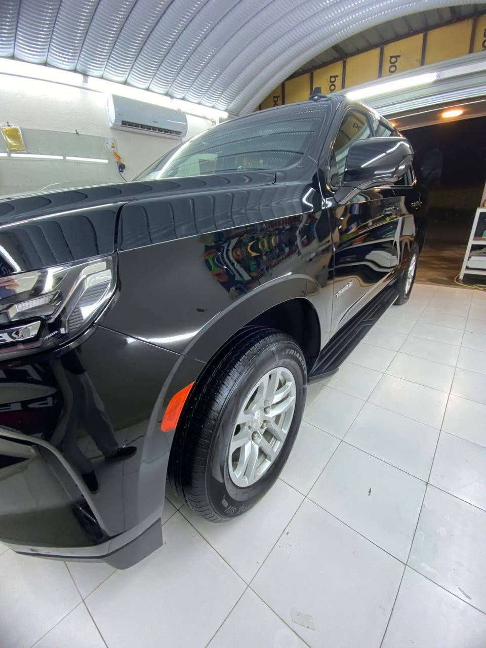 تاهو ٢٣ خليجي وجه بريمير مكفوله عدا شخط بصيط جدا ورصعه بلبنيد ماشيه ٨٣ رقم بغداد دولي بسمنه للبيع او مراوس السعر ٤٥٠ مكانهه ناصريه ت ***********
