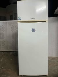 ثلاجة • نظيفة • سمود