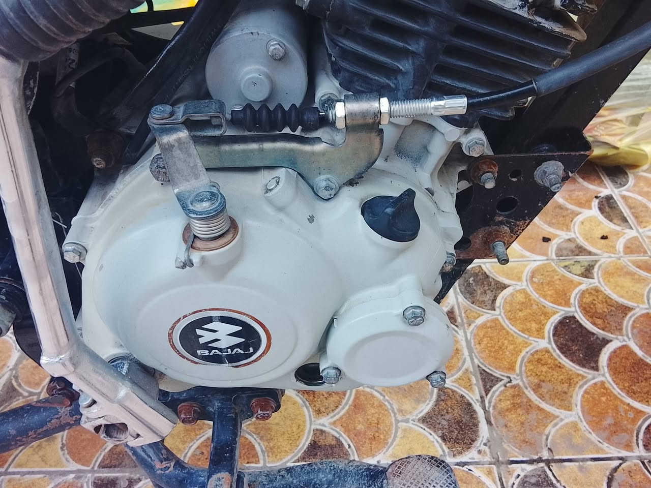 بوكسر 23 اوراق ضايعة مكينة مكفولة ناعمة صوتها مينسمع دراجة نضيفة وما مشتغلة دلفري اكفلها سرقة وعشاير كهربأئيات كاملة سعر 900 بيها مجال مكاني بغداد جديده رقمي ***********
