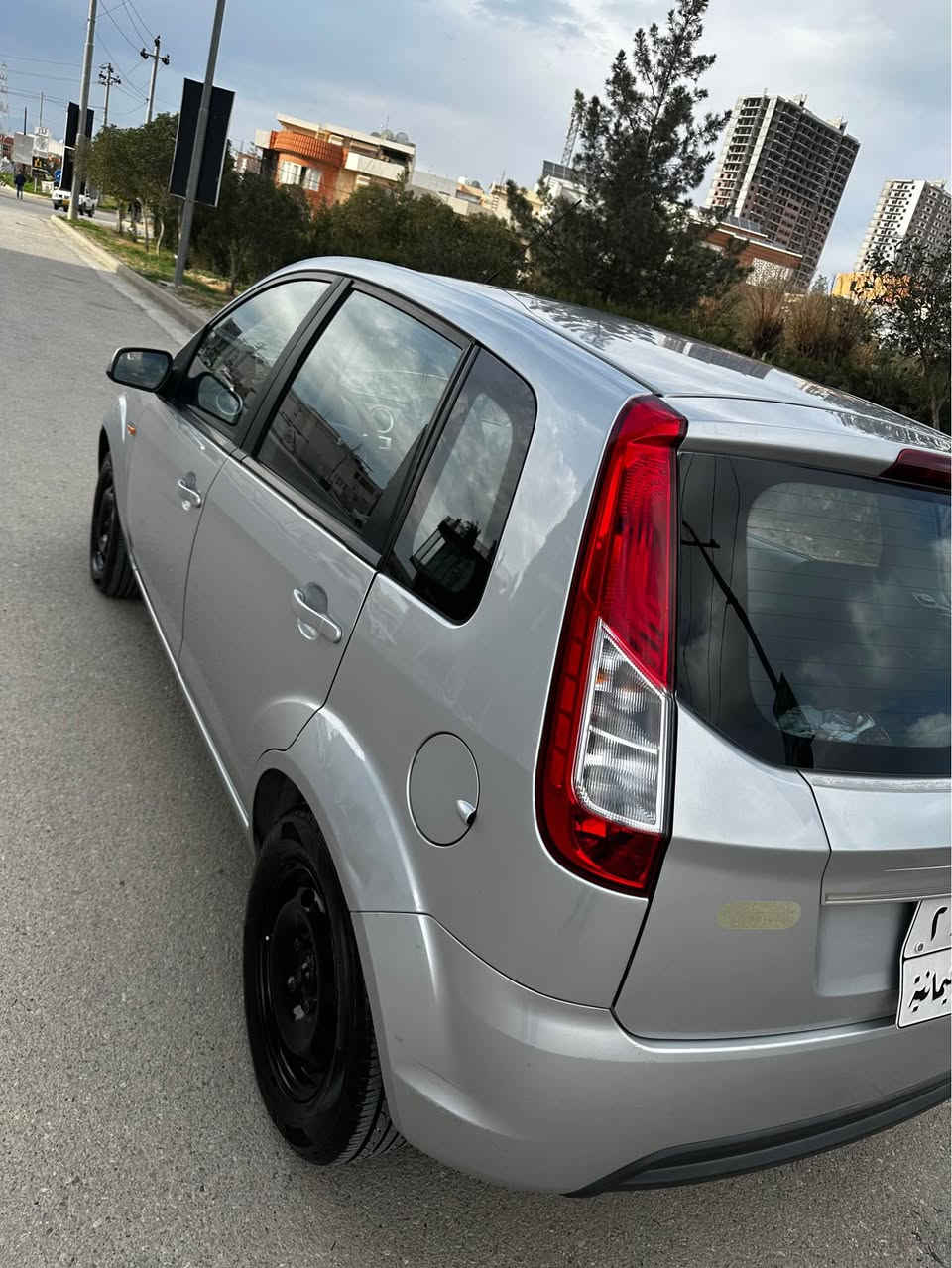 فۆڕد فیگۆ 2015 
بێ بۆیاخە، تەنیا ساردی هەیە
چوار تایەی تازەیە و 124 هەزار ڕۆشتووە
سەنەوی ساڵ زیاتری ماوە
گێڕ و مەکینە و تەحویل و غرامەی بەشەرت
نرخی 85 وەرەقە و مەجال

ژمارە مۆبایل
*********** السليمانية, العراق
