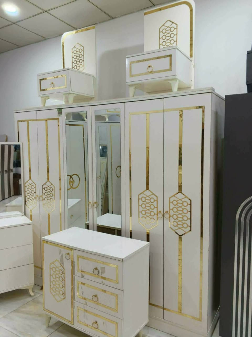 غرف نوم لبيع كلمن بسعر مكاني اربيل ويوجد توصيل كل محافظات شراي تعال خاص وتتدلل علما بأن نفتح كاميرحتى تشوف غرف واسعار كلش مناسب


**إذا كنت صاحب هذا الإعلان وتريد حذفه لأي سبب، رجاءا أرسل رسالة إلى الدعم الفني**