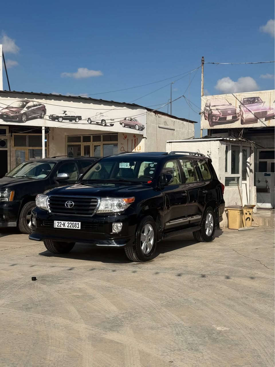 سلاو توێتە لانگرۆزر 2012 GXR V8
سیارەکە زۆر جوانە 
یەک پەلە بۆیاخە بێ لێدرانە 
سەنەوی نوێیە بەناوی خۆمە 
گێرو مەکینە بەشرت
3000000هەزار رۆشتوە 
یەک 250مەسرفی تیا نیە 
بۆ زانیاری زیاتر بێوەندی بەکە بەم ژمارەیە 
0️⃣7️⃣5️⃣0️⃣4️⃣9️⃣3️⃣4️⃣7️⃣3️⃣2️⃣ أربيل, العراق
