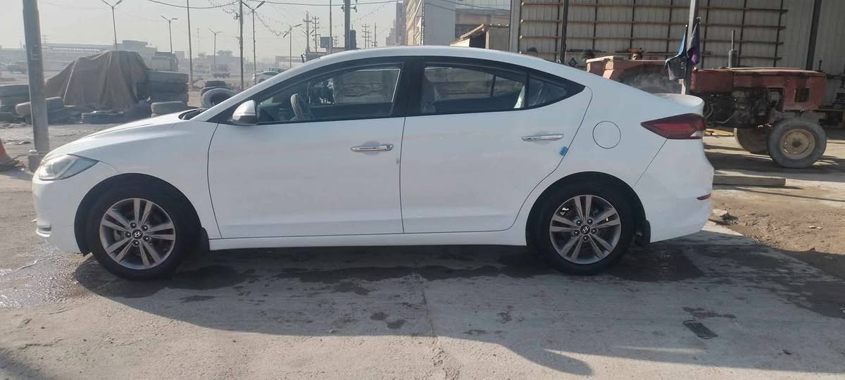 السلام عليكم
الانترا 2017 خليجي رقم بغداد فول موصفاات ماعدا البصمه ماشيه 107 بيهه نص من الدوسه وبصندق شي قليل يم رقم موضح في سونار 
اللاستفسار ***********
