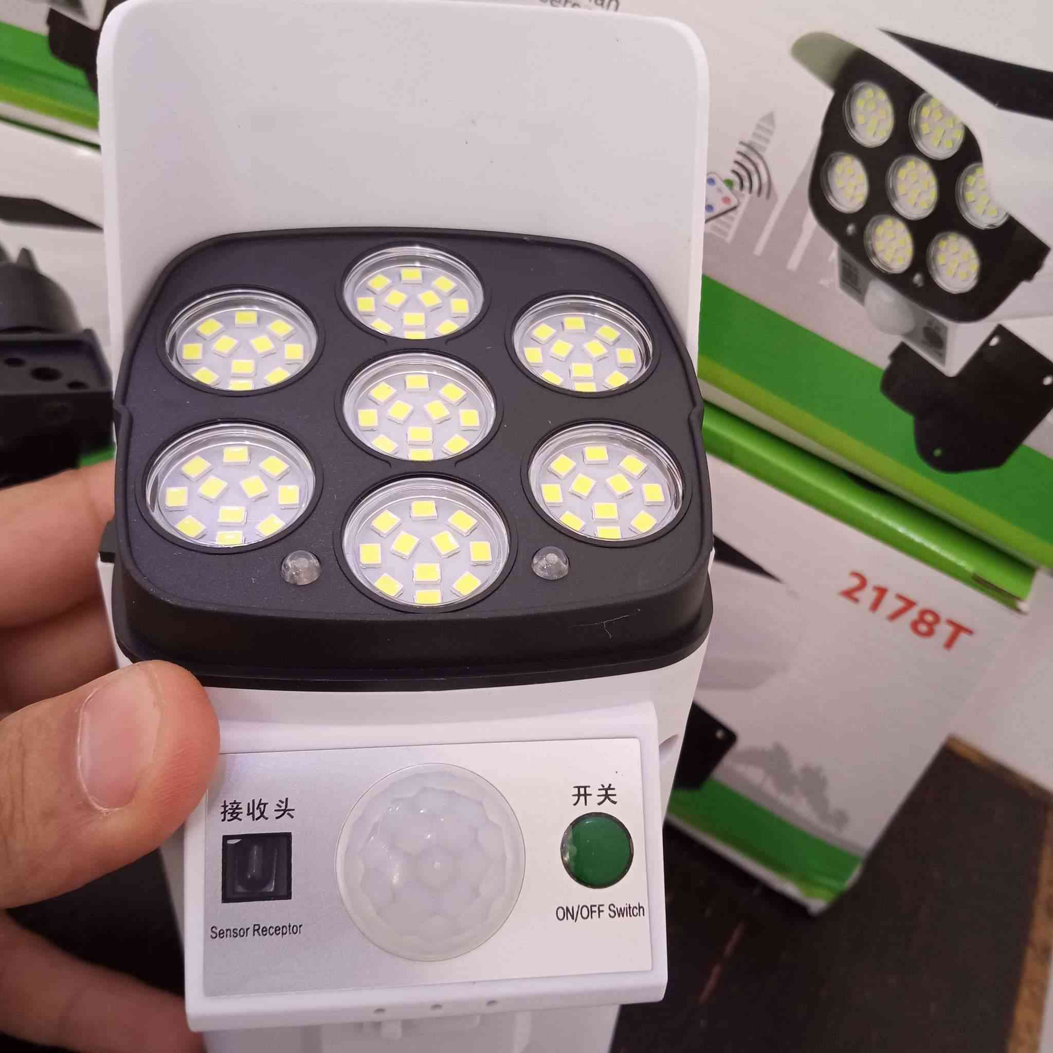 #zabe_show
solar led 
لید تاقەشەمسی شێوە کامێرا
شەحن بونەوەی بەوزەی خۆرە
بەکۆنتڕۆڵ و دوگمەی سەر خۆی بەکاردێت
بەشێوەی ئۆتۆماتیک لەکاتی جوڵە و پیاڕەو هەڵ دەبێت 
یان بەشێوەی بەردەوام ئیش بکات 
گەیاندن بۆ هەندێک ناونیشان بێ بەرامبەرە
گەیاندن هەیە بۆ هەموو کوردستان
نرخ /١٢٠٠٠ السليمانية, العراق


**إذا كنت صاحب هذا الإعلان وتريد حذفه لأي سبب، رجاءا أرسل رسالة إلى الدعم الفني**