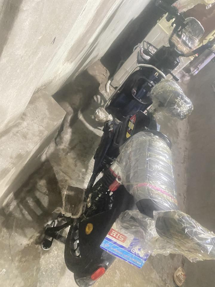 السلام عليكم  باسكل شحن  للبيع مراوس ‏ موديل 25 بطاريات جديد كهربائيات شغالة الهاتف***********  وتساب سعر٣٥٠بي مجال
