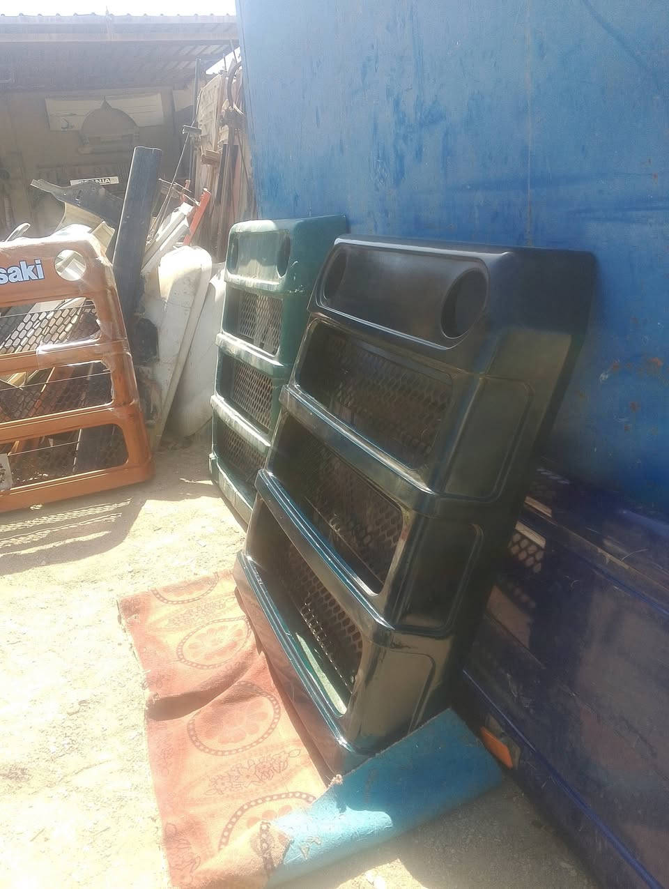 سلام عليكم شباك شفل خلفي حجم ٨٥جديد وبلادي عنوان بصره ***********
