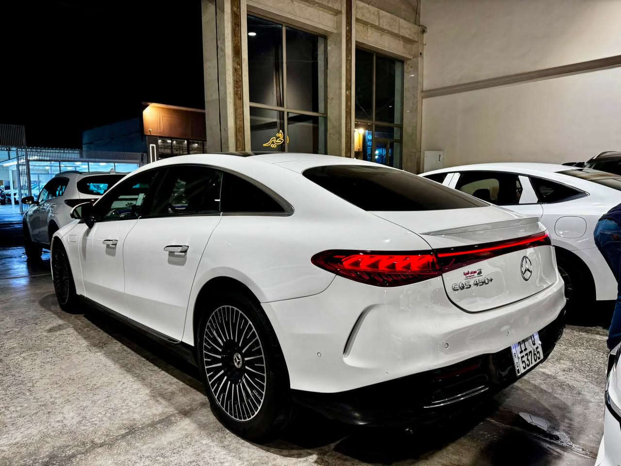 مرسيدس-بنز +EQS 450
سنة الصنع:2022
المسافة المقطوعة:24,000mi
الوارد: أمريكي
المواصفات:
ناقل الحركة: أوتوماتيكي أحادي السرعة
نظام الدفع: دفع رباعي كهربائي ذكي
البطارية: سعة 107.8 كيلوواط/ساعة بمدى قيادة طويل
التعليق: نظام AIRMATIC الهوائي المتكيف لراحة فائقة
التوجيه: توجيه خلفي نشط لثبات أعلى وسهولة مناورة
العجلات: جنوط فاخرة قياس 21 إنش
الفرامل: نظام كبح متطور مع استرجاع طاقة
التجهيزات والرفاهية:
نظام صوت Burmester ثلاثي الأبعاد
مقاعد جلد فاخر مع تدفئة وتبريد وذاكرة ووظيفة مساج
سقف بانورامي كهربائي
عزل صوتي متقدم + تكييف رباعي المناطق
ديكور داخلي فاخر مع إضاءة محيطية متعددة الألوان
إضاءة Digital Light بتقنية LED متطورة
كاميرات رؤية 360 درجة + مساعد ركن + مراقبة النقطة العمياء
مثبت سرعة متكيف + مساعد الحفاظ على المسار + مكابح طوارئ أوتوماتيكية
حزمة قيادة شبه ذاتية متقدمة
مساحة خلفية واسعة جدًا بأعلى مستويات الفخامة
سيارة كهربائية فاخرة بالكامل تجمع بين الأداء الهادئ، التكنولوجيا المتطورة، وأقصى درجات الراحة.

للاستفسار: ***********

معارض البياع_شارع الوسط_معرض العربة لتجارة السيارات
#مرسيدس #بيع_سيارات #سيارات_جديدة
