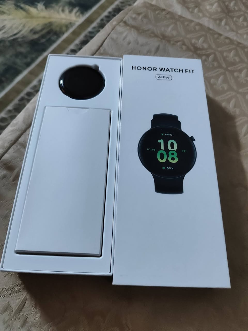 السلام عليكم 

ساعه هونر واتش فات

السعر 125
عنوان بغداد حسينيه 
رقم ***********
