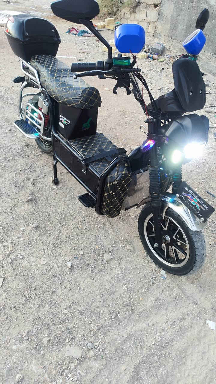 السلام عليكم
جبلي للبيع 
5 باتري ع فحص 
كهربائيات فول 
السعر 500 وبيها مجال 
‏‪***********‬‏إتصال أو واتس
