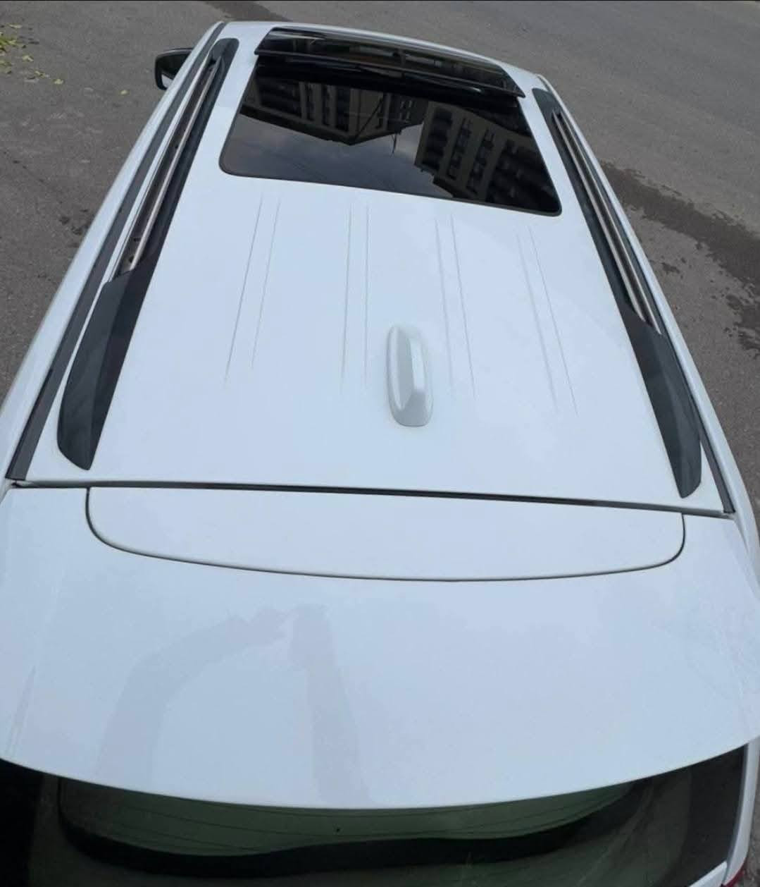 🚗 للبيع او المراوس: جيب كراند شيروكي ليمتد بلص 2018
📞 للتواصل: ***********
💰 السعر:288ورقة – قابل للتفاوض
📊 المسافة المقطوعة: 69000 مايل
🛠️ المحرك: 6 سلندر - 3600cc

⚙️ المواصفات:
• فول مواصفات لمتدد بلص 1/1
• 3 شاشات
• نظام التوقف الذاتي
• نظام إطفاء وتشغيل المحرك أوتوماتيكي
• فور ويل 4/4
• دبل سلايد بانوراما
• تشغيل عن بُعد 
• شاشة وسطية كبيرة 
• شفتات ستيرن
• صندوق كهربائي 
• دبل كزوز خلفي
• حساسات أمامية وخلفية
• نظام صوت 12 سماعة
• دعامات خلفية بلصندوك
• قطعتان تبريد ثلج
• مقعد بذاكرة 3 وضعيات
• مقاعد جلد أصلية – كهربائية مع تدفئة وتبريد
• تدفئة مقاعد خلفية
• سيدي بلجكمجه مع ريموت تحكم بالشاشة
• مرايا كهربائية 
• مري قلاب مع R
• يدات ستيل أصل
• الداخلية صاج ملكي
• نظام ملاحة Navigation
• كاميرا خلفية دوارة أصلية
• ستيرن كهربائي مع تدفئة
• فول تحكم استيرن (جهتين أمامي + جهتين خلفي)
• ناقل حركة 8 سرعات
• نظام سبورت S
• نظام اقتصادي
• مرايا جانبية تدفئة وحساسة للضباب تعمل تلقائياً مع إشارة بالمرايا
• أضواء LED أمامية وخلفية
• ستائر بالصندوق

⚠️ أضرار السيارة:
• وارد خليجي
• كفالة عامة بدون أضرار ✅ 
• السيارة بوضع الوكالة ✅ 
• كفالة الكير والمحرك والأكسل والحدادية والفورويل ✅

📌 تفاصيل إضافية:
• رقم السيارة السليمانية الدولي الجديد
• باسم المالك تحويل مباشر
• لون السيارة: أبيض
• حالة السيارة: جديدة وجاهزة بدون أي نقوصات
• بطارية جديدة
• إطارات جديدة
دسكات جديده 
• صدر جديد
ادامها كاملة للجكشن البارد
تخم بلكات اصلي جديد
فرش ارضيه جلد
