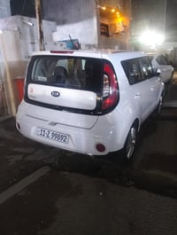 كيا صول 2018 ماشيه 58 حادث الباب وره الصدر نفسه مصلح بدون تبديل وبارد ...