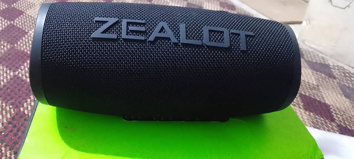 السلام عليكم سبيكر للبيع المراسله خاص واتساب ***********
