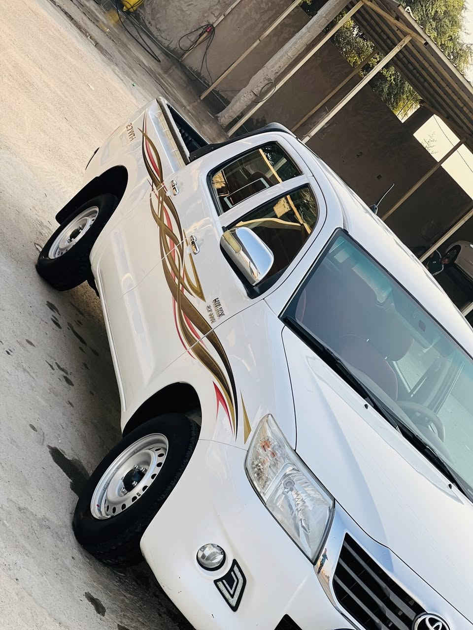 توتوتا 2015اخت الزيرو رقم اسليمانيهً باسمي كفاله عامه شاصي 12 ماشيه 140 الف محرك مكفول لاتنقيص ولاتبخير بيع السعر خاص ***********
