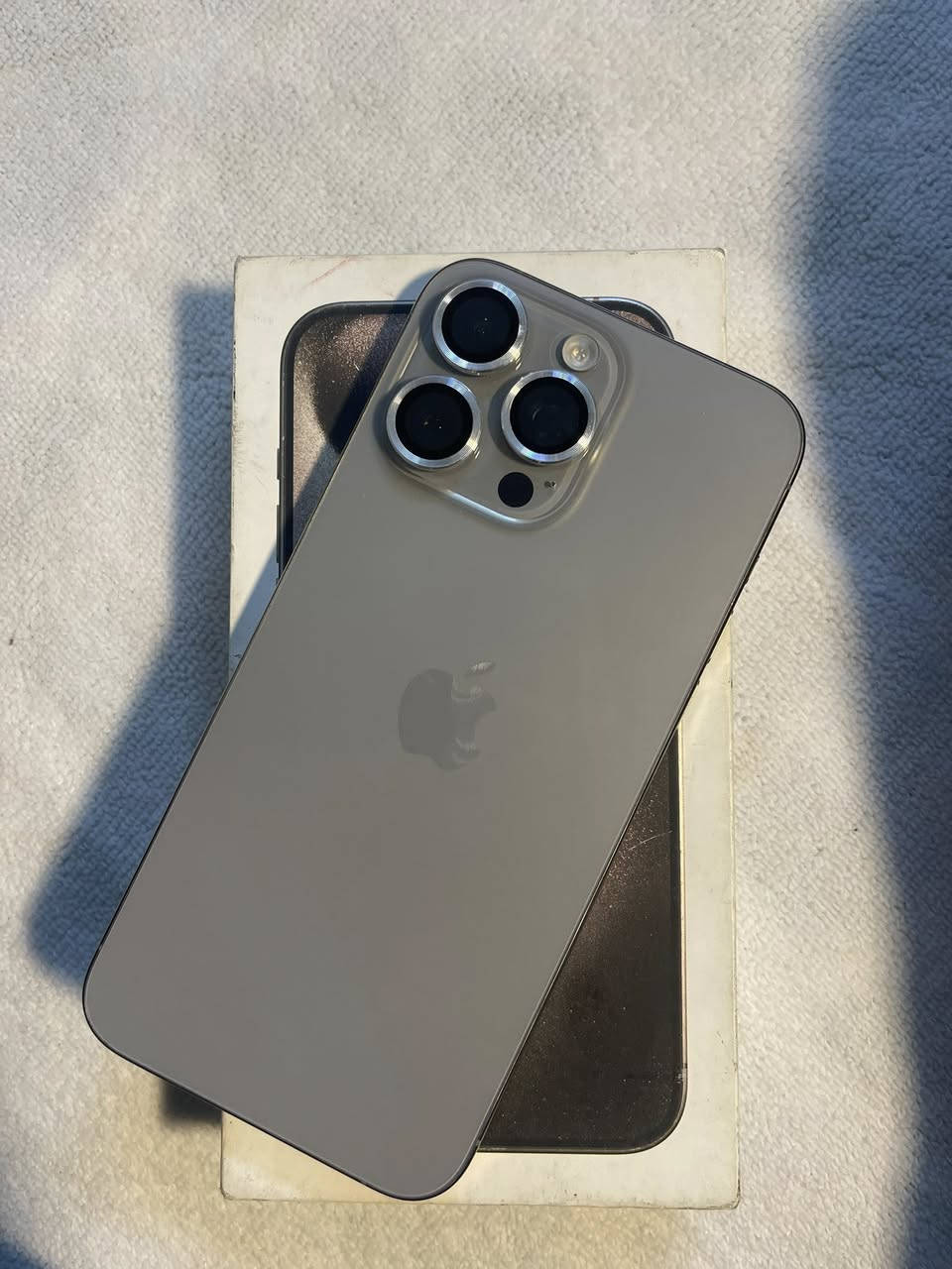 عرض عرض 🔥🔥السلام عليكم متابعين الشارقه توفر جهاز 15 برو ماكس   لون تيتانيوم 
سعه الجهاز 256GB
البطاريه 86🔋
نموذج M 
فقط مبدل شاشه وبي فطر بل شاشه موضح بل فيديو  
 
كله شغال 

الاتصال على الأرقام التاليه ***********
***********
 
عدد الدورات 586
او  تكدرون تراسلون البيج 

السعر  700 وتددلون توصيل 🚚 مجانا 🆓 العاصمة بغداد فقط
