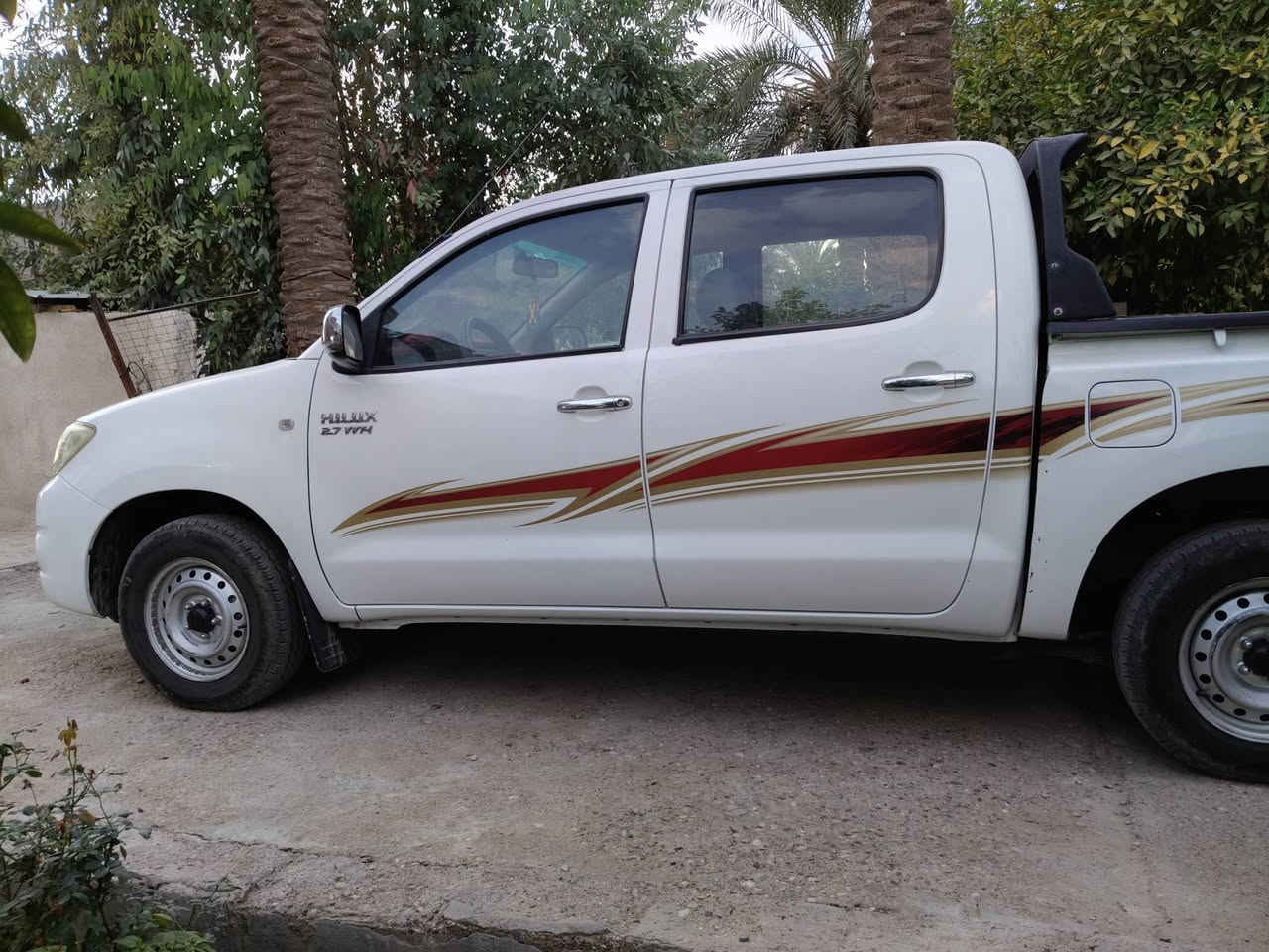 السلام عليكم
بيكم هايلوكس تويوتا 
موديل 2011
نضيفة
بانزين 
كير عادي
شمالي 
للستفسار فقط على هذا الرقم ***********اوبي وتساب ماكو خاص فقط هذا الرقم
