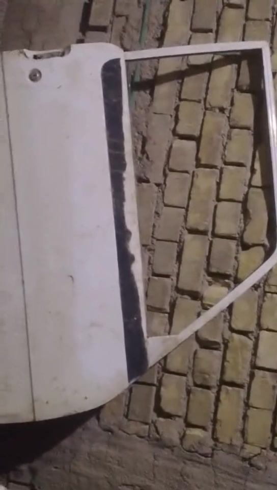 سلام عليكم البيع بيبان كية.   يمنة ويسرة
***********
***********
عنوان بغداد
