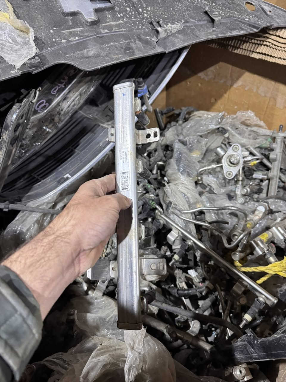 أغراض تفصيخ كرايسلر 200 (حديث وقديم)
@@
نوفر جميع أغراض كرايسلر 200 التفصيخ الأصلية بحالة ممتازة،
قطع مفحوصة ونظيفة، جاهزة للتركيب بدون تعب ولا مخاطرة.

🔧 النواعم والقطع المتوفرة:
– مكائن وگير عادي وأوتوماتيك
– دفرنسات، محاور، شفتات
– طرمبات، دعاميات، جلود، حساسات
– أبواب، كبوت، شفرات، مرايات
– شاشات، مسجلات، ديكورات داخلية
– كل ما يخص كرايسلر 200 موجود أو نوفره حسب الطلب

✔️ قطع أصلية 100% تفصيخ
✔️ فحص وضمان قبل البيع
✔️ مصداقية وأمان بالتعامل
✔️ أسعار تنافسية ترضي الكل

علي موبار – مصت تفصيخ
🚚 توصيل متوفر لجميع محافظات العراق

📞 ***********
