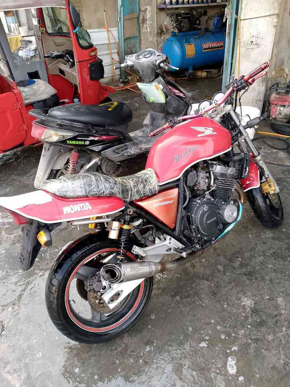 سلام عليكم دراجه سيبي فورالجيل الاول16ولف اوراق كامله كمرك مدفوع كهربائيات كله شغاله مكاني بغداد الشعب *********** متواجد واتساب
