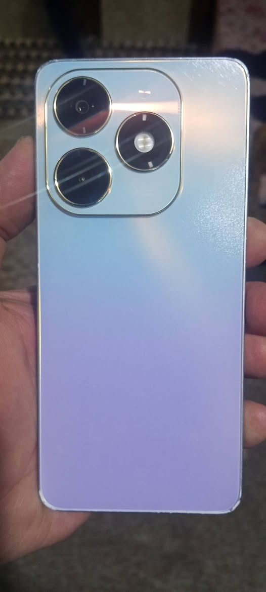 السلام عليكم ورحمه الله وبركاته 
 TECNO SPARK  20
 ذاكرة 128
 والعشوائية 16
 مامفتوح وبعده جديد كفالة  مع ملحقاته
 السعر خاص  
***********
