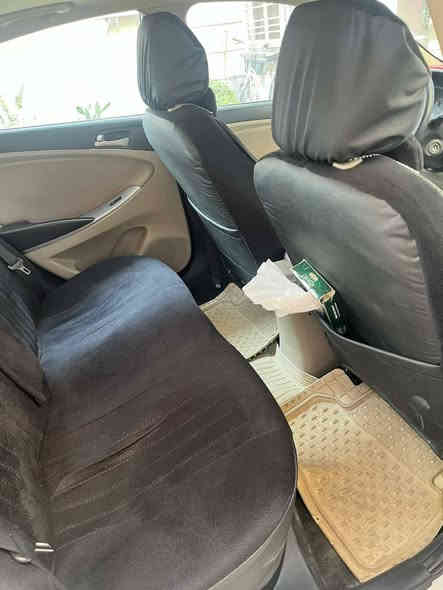 للبيع اكسنت ٢٠١٨
فتحة سقف
كامرة وشاشه
ماشية ٤١ الف
رقم بغداد 
جاملغ سايق مبدل
سيارة نظيفه 
السعر ١٢٨ ورقة وبي مجال 
مكان السيارة بغداد زيونه
للتواصل ***********
