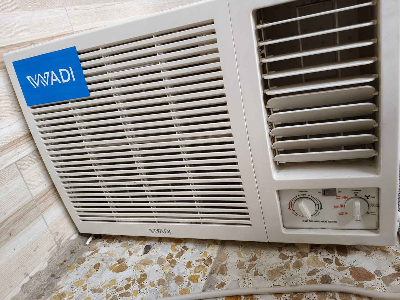 السلام عليكم هذا مكيف 2 طن جديد مستخدم شهرين فقط تجي وتشوف بعينك سعره 300 وبي مجال قرب سيطرة الشعب


**إذا كنت صاحب هذا الإعلان وتريد حذفه لأي سبب، رجاءا أرسل رسالة إلى الدعم الفني**