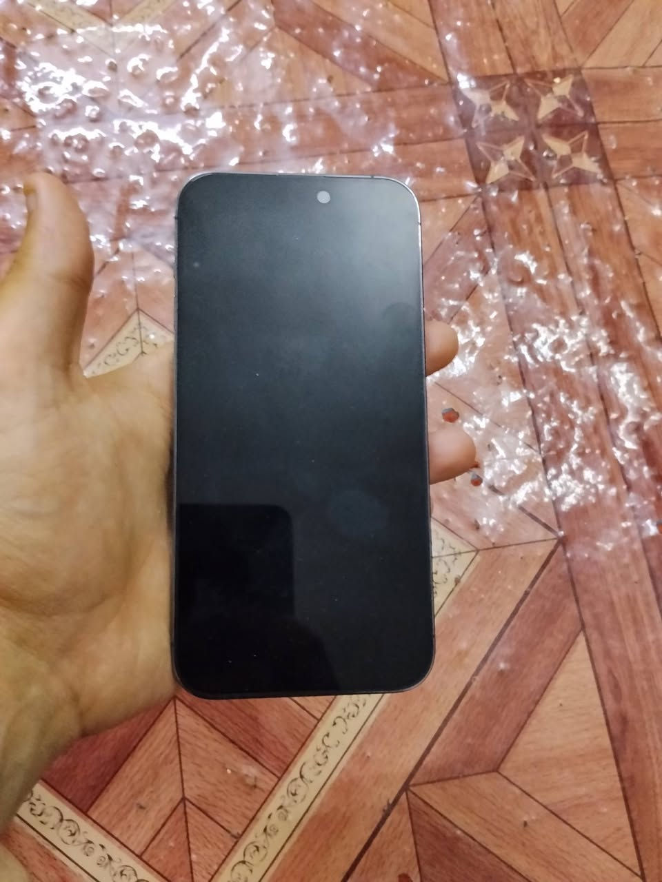 السلام عليكم ايفون 14 Pro max  ذاكرة 256 الجهاز البطارية 87 مابي شخط ونظافة 100 السعر 900 قفل اتصال على رقم ***********
