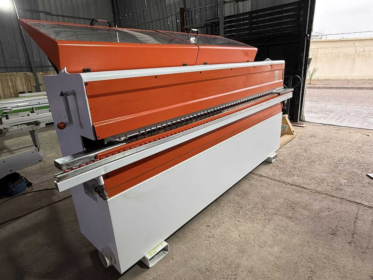 مكينه لاصق شريط P.V.C🪚
تركي مستعمل نضيف جدا
نوعيه اوز قونيه🟠
اربعه مراحل4️⃣
موديل 2023
عنوان كركوك خلف غرفه تجار
للاستفسار اكثر مراسل صفحه او اتصال على ارقام تالي
***********-***********
