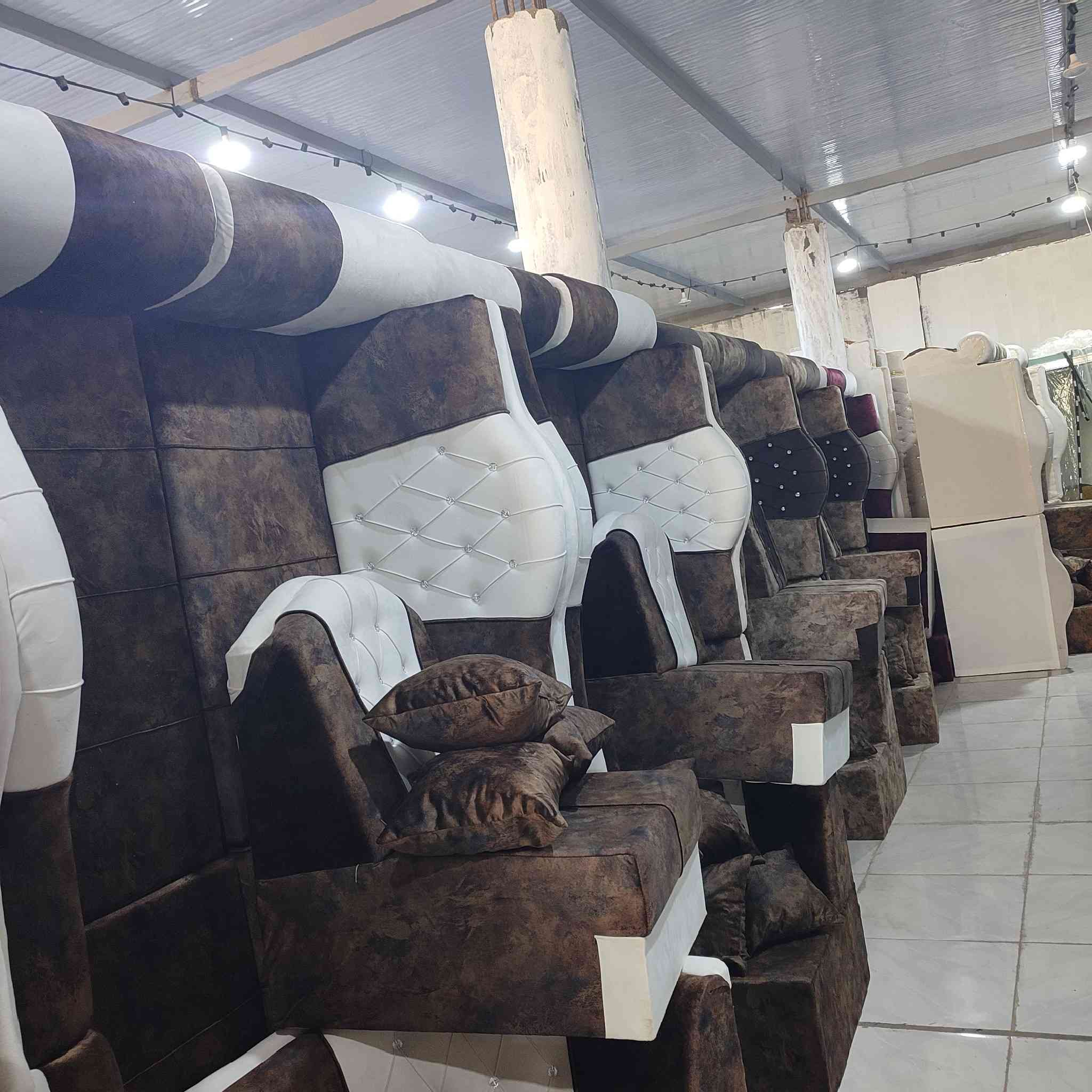 يوجد دواوين حرف Lمقعد 10 سعر 375توصيل مجاني داخل القرنه الموقع البصره قضا القرنه قرب مدينه سندباد تصال لاستفسار ***********
